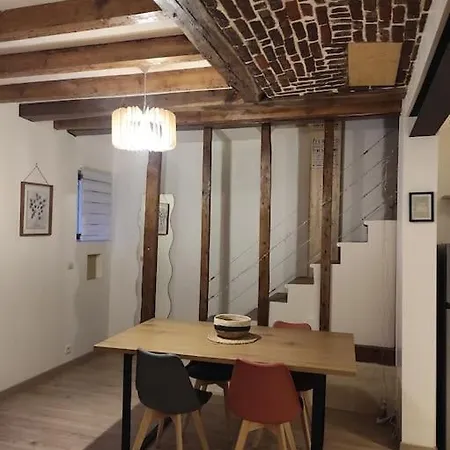 Maison Cosy Avec Exterieur Proximite Rouen Centre Holiday home Le Petit-Quevilly